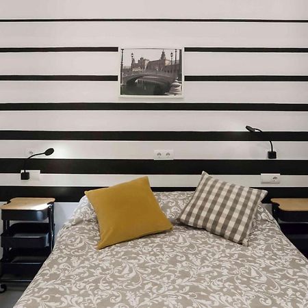 Mar - Beautiful Apartment With Two Bedrooms And Two Bathrooms Siviglia Esterno foto