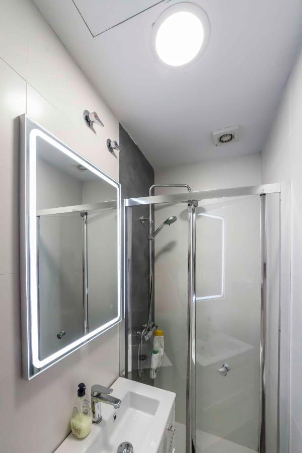 Mar - Beautiful Apartment With Two Bedrooms And Two Bathrooms Siviglia Esterno foto